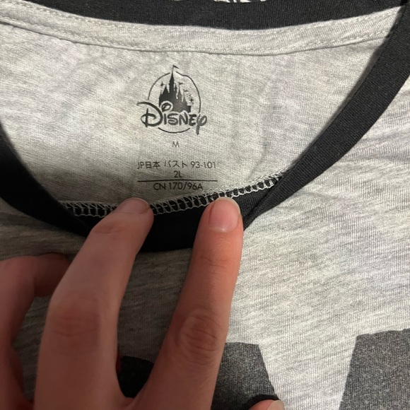 Gently Worn Disney Minnie Mouse Shirt - Picture 3 of 4